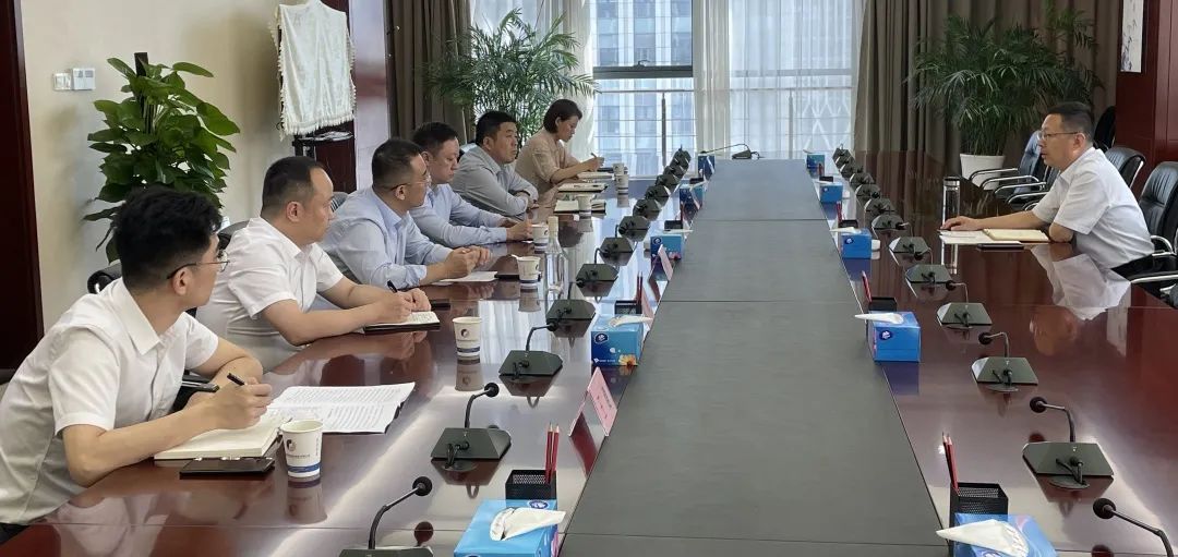 公司黨委書(shū)記、董事長(zhǎng)杜巖岫帶隊(duì)赴合肥考察學(xué)習(xí)